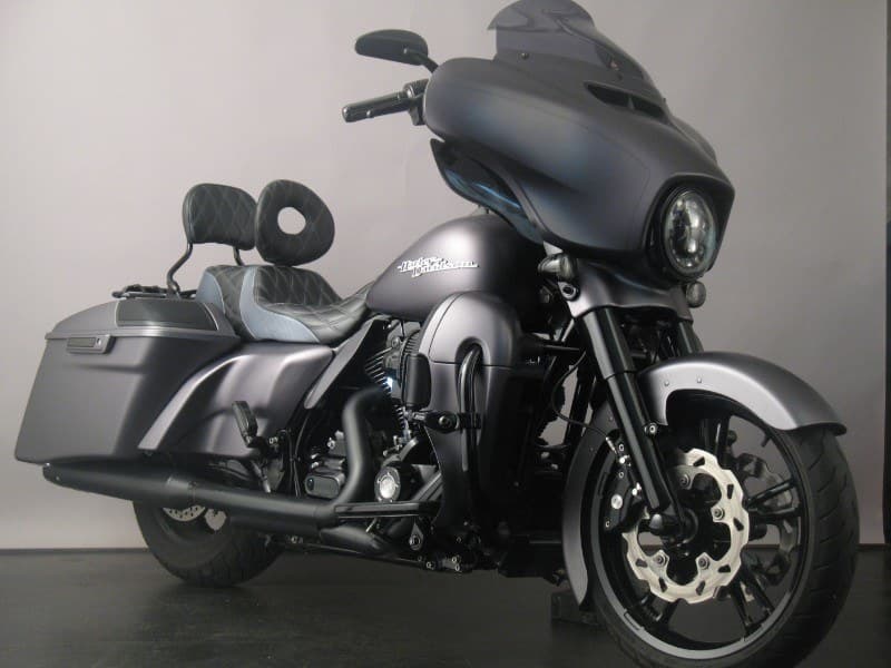 Harley-Davidson FLHXS Street Glide Special