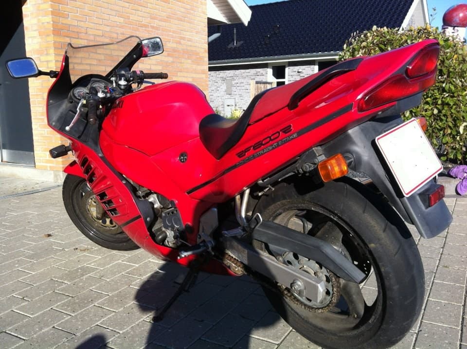 Suzuki RF 600 R