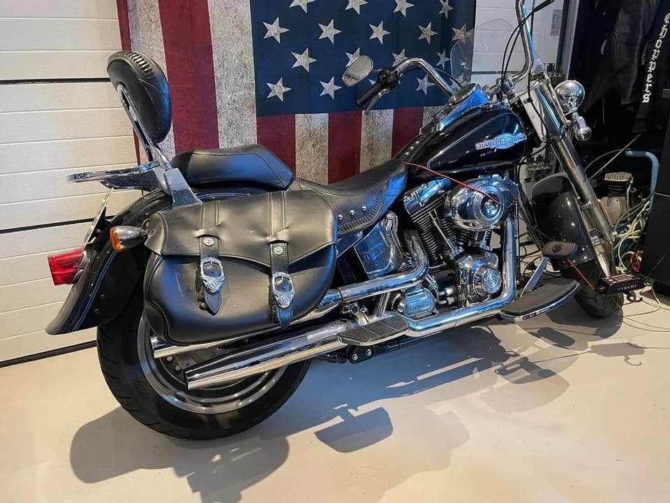 Harley-Davidson FLSTC Heritage Softail Classic