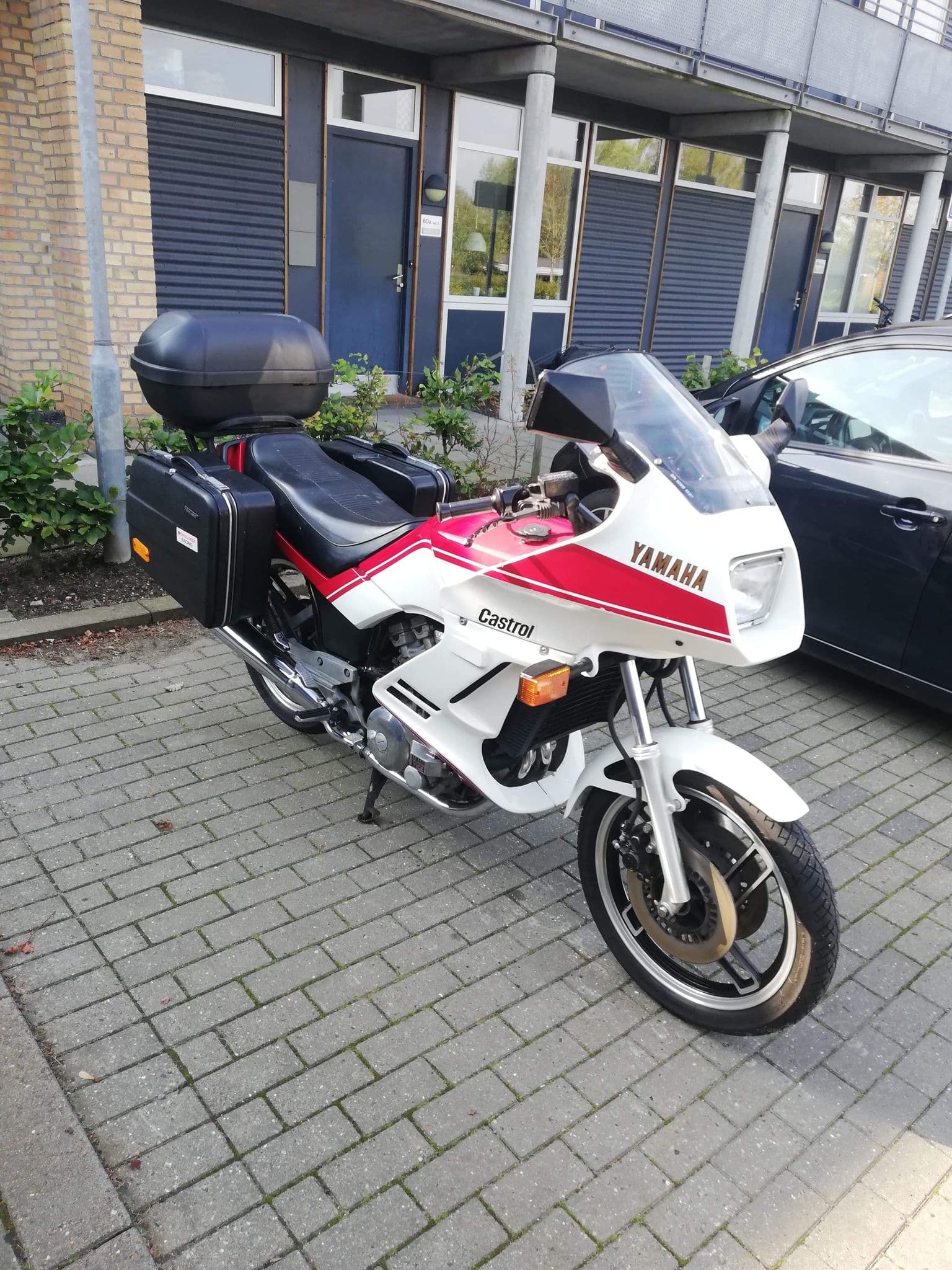 Yamaha XZ 550
