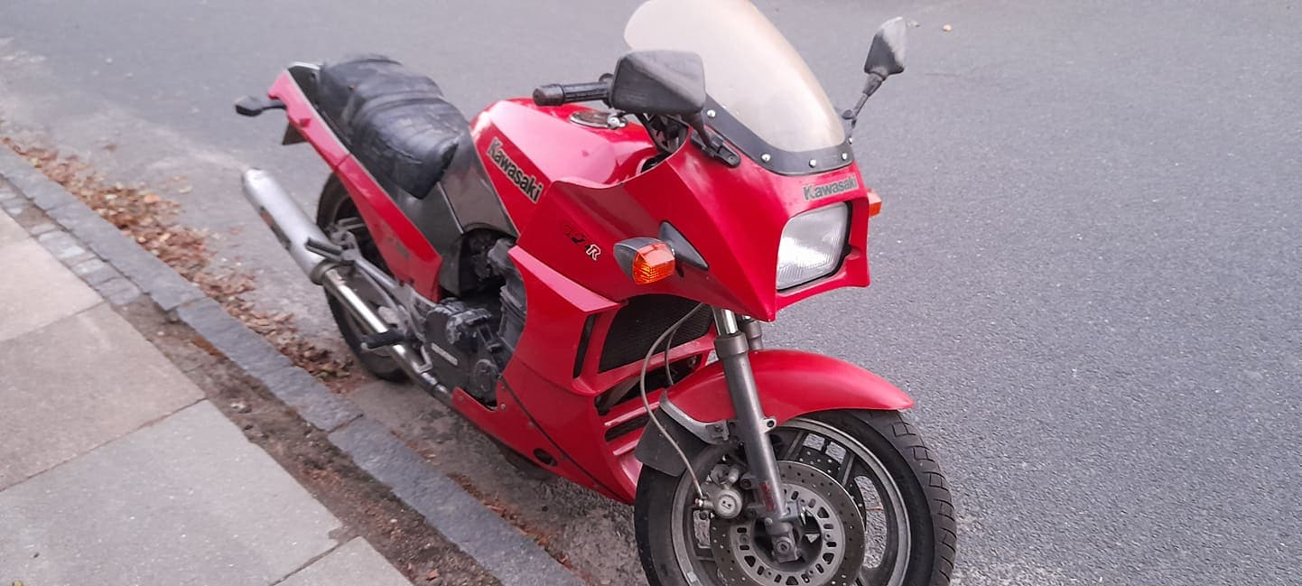 Kawasaki GPZ 750 R