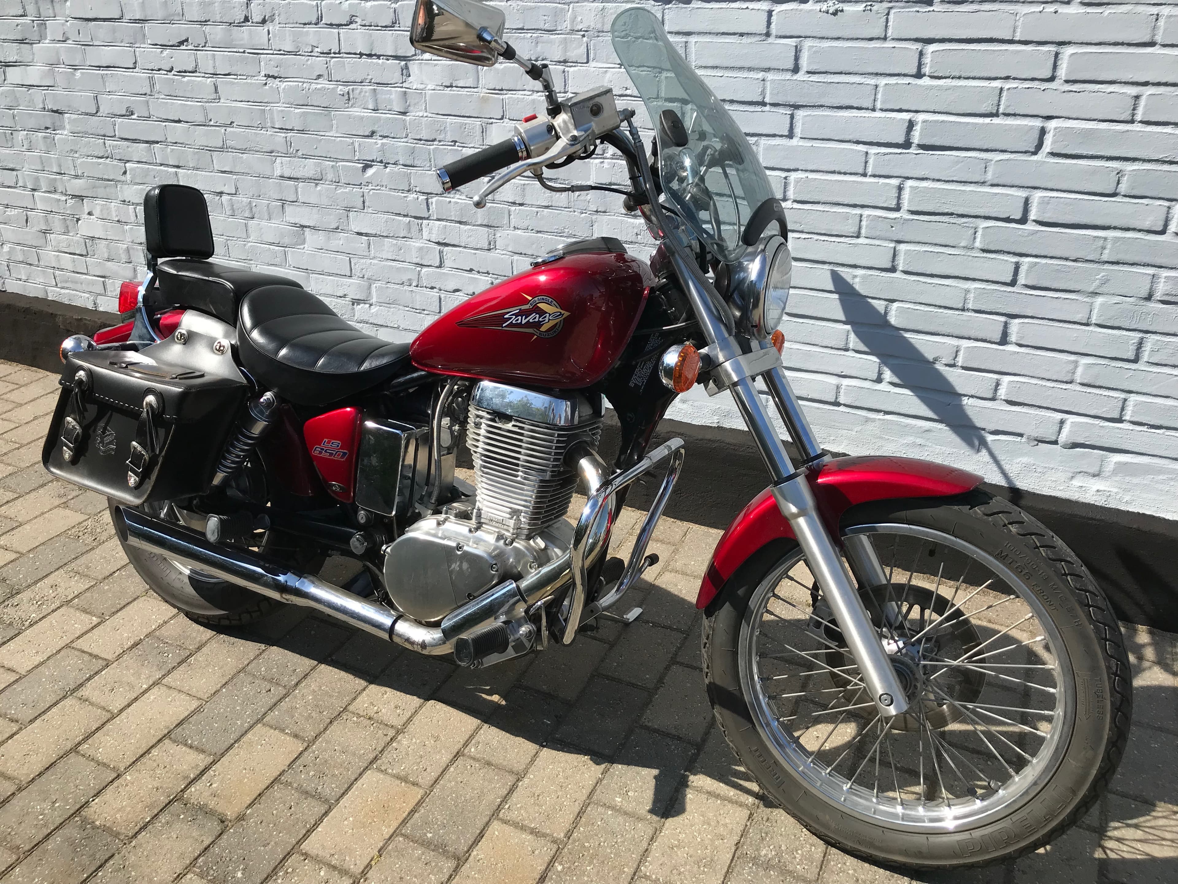Suzuki LS 650