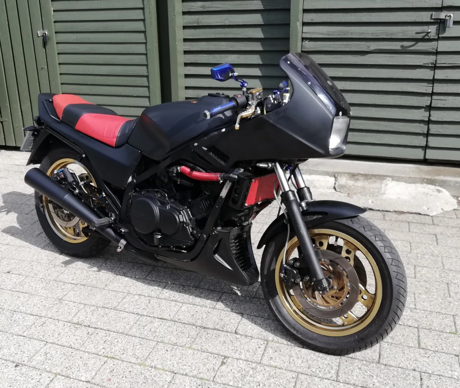 Honda VF 750 F
