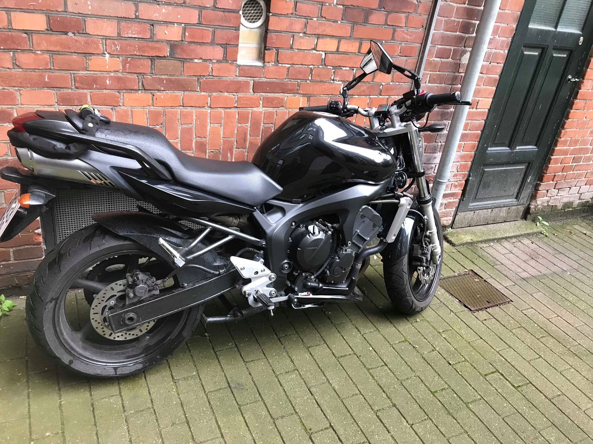 Yamaha FZ6