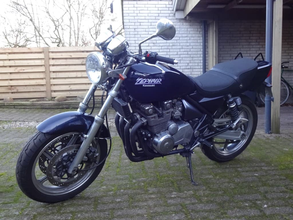 Kawasaki Zephyr 550