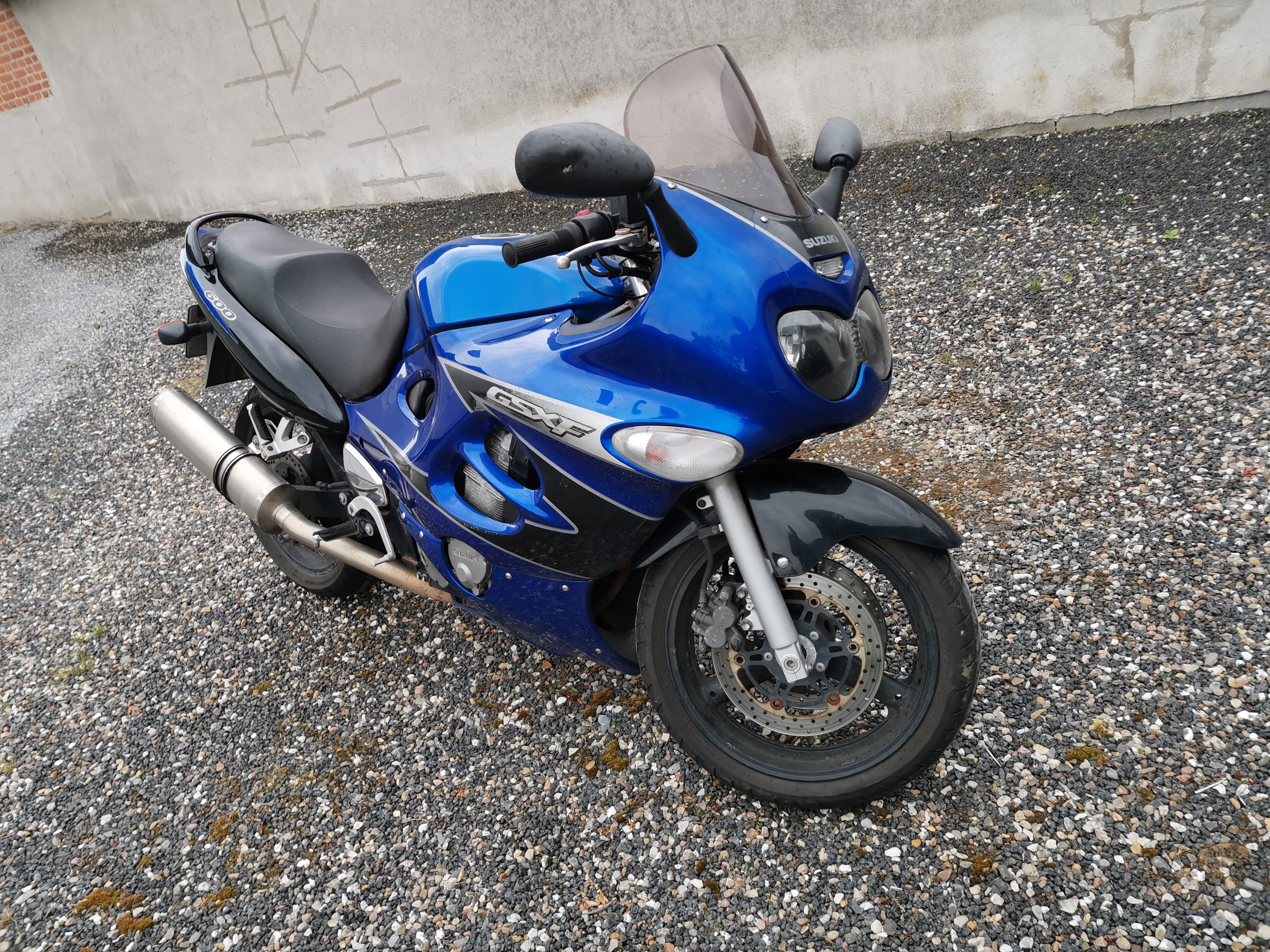 Suzuki GSX 600 F
