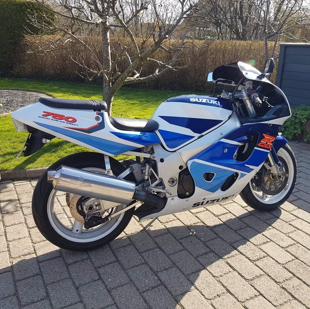Suzuki GSXR 750