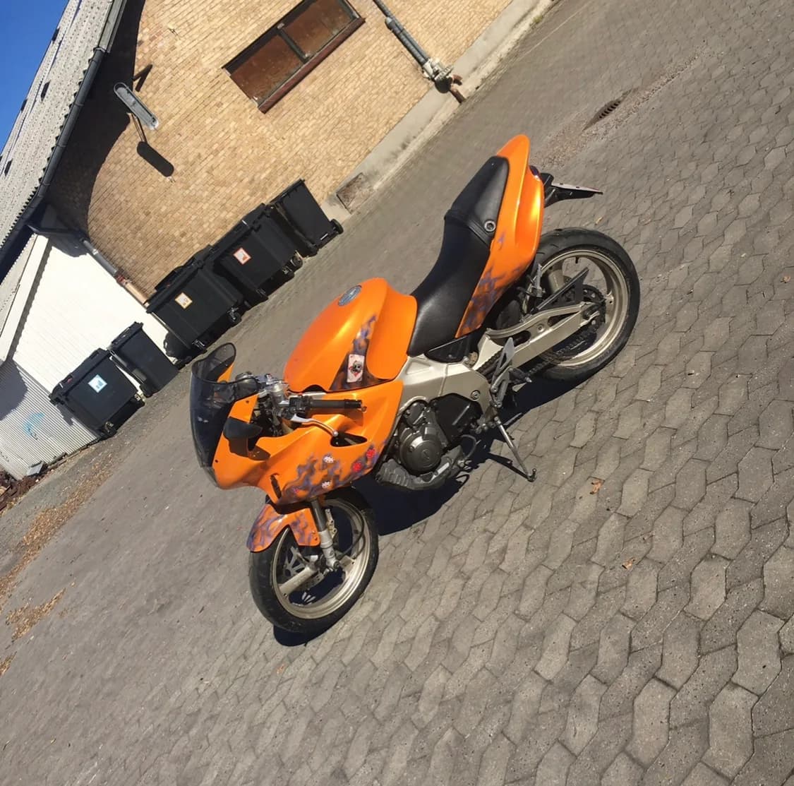 Yamaha SZR 660