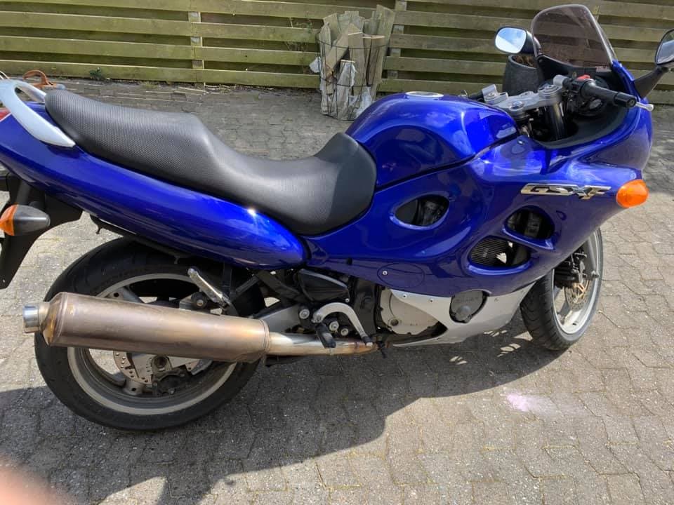 Suzuki GSX 600 F