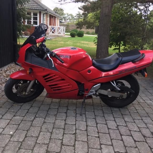Suzuki RF 600 R