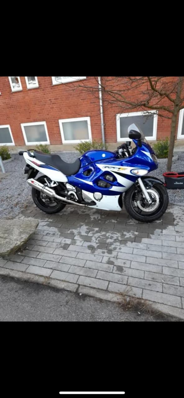 Suzuki GSX 600 F