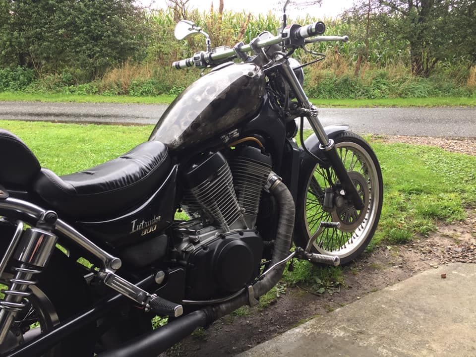 Suzuki VS 800 Intruder