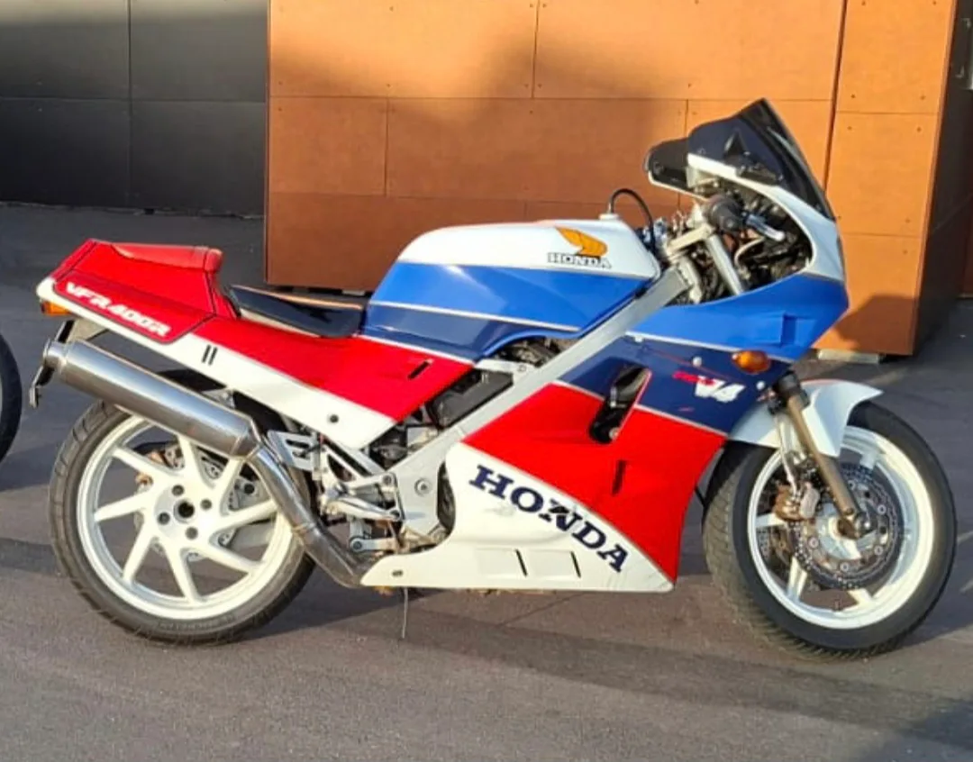 Honda VFR 400 R