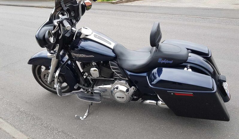 Harley Davidson FLHX Street Glide 2012 1