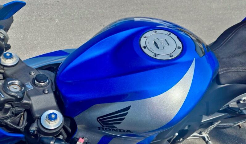 Honda CBR 600 RR 2008 full